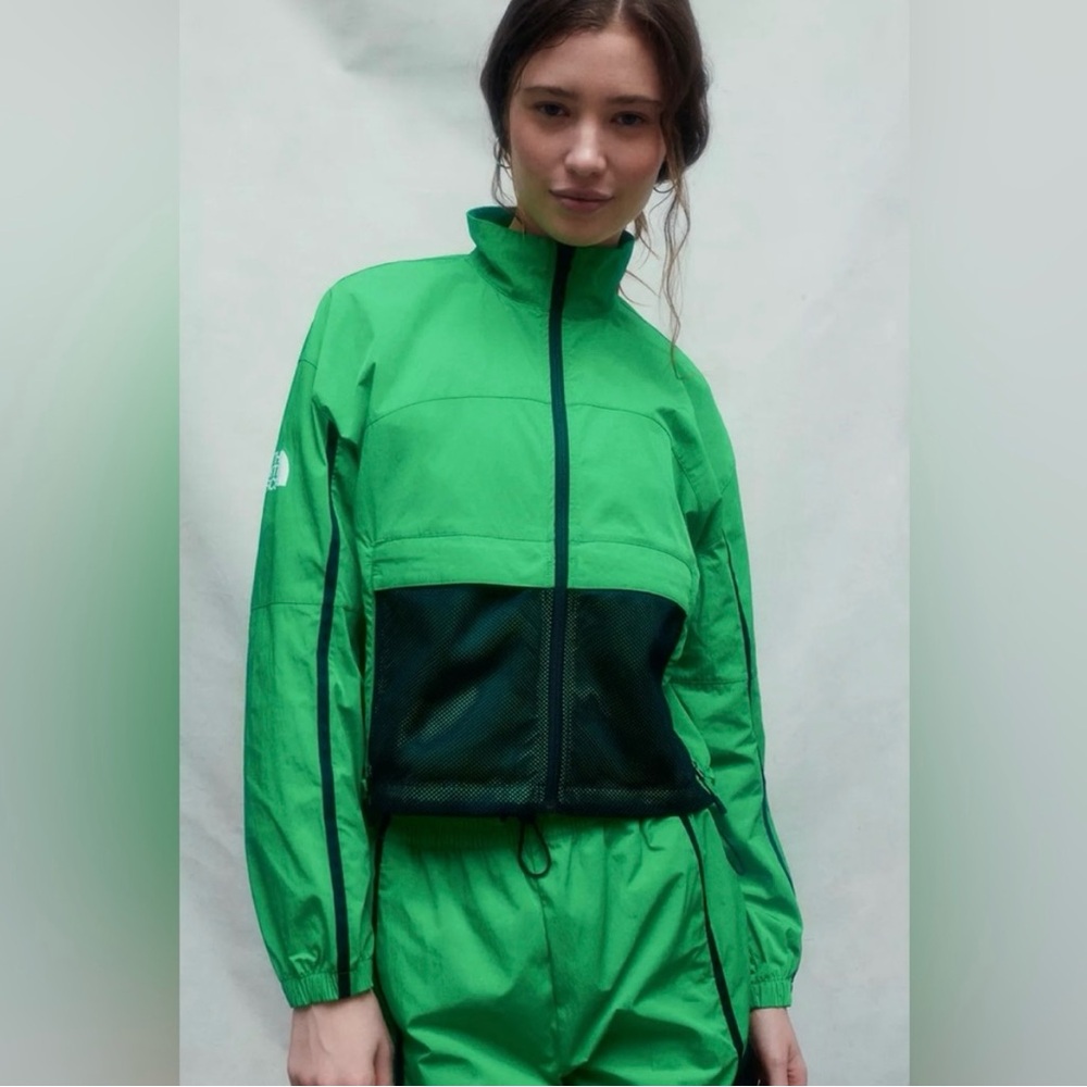 The North face windbreaker cropped green jacket size small
